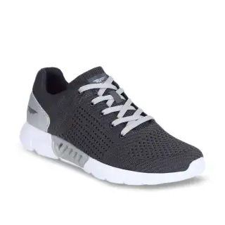 running shoes on myntra